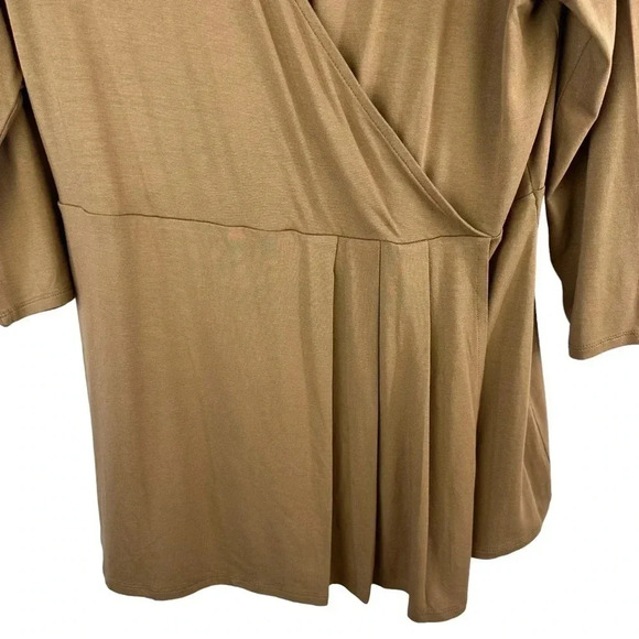 J Jill Wearever‎ Collection Acorn Surplice Blouse  Small NWT Minimalist Neutral - Picture 4 of 7